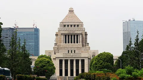 2026年净利惊人十大金矿巨头半年盈利达540亿，投资热情高涨斥资308亿抢购
